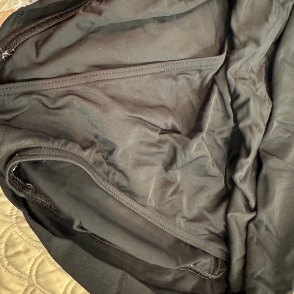 New Directions Black and White Bathing Suit with Skirted bottom NWT size Medium - Picture 5 of 7